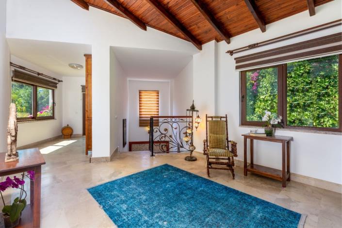 Image No.22-4 Bed Villa / Detached for sale