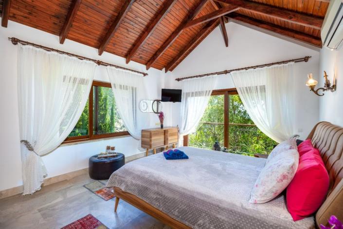 Image No.42-4 Bed Villa / Detached for sale