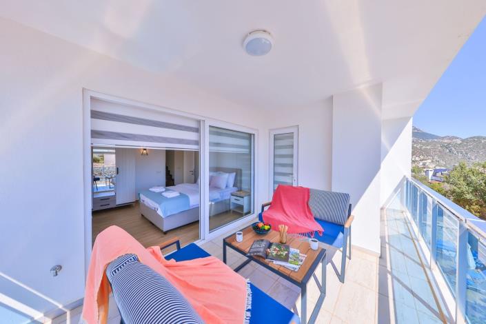 Image No.20-3 Bed Apartment for sale