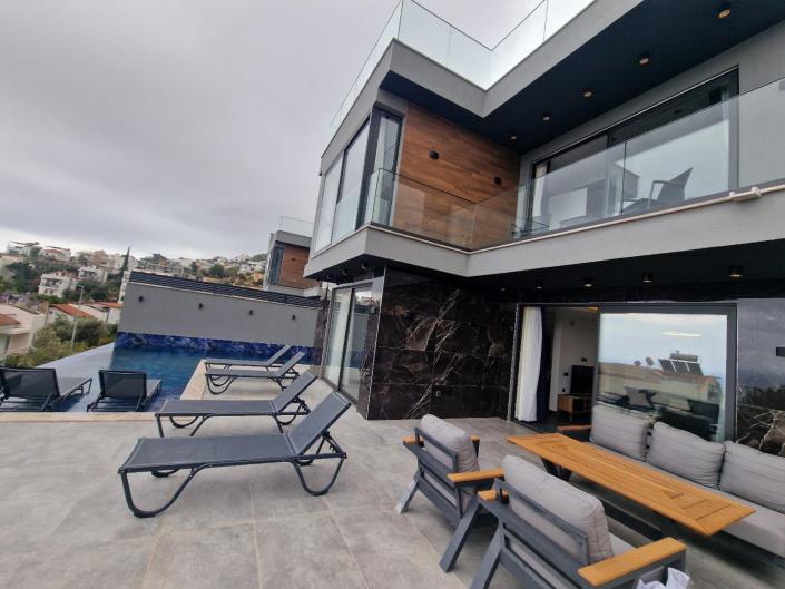 Image No.42-4 Bed Villa for sale