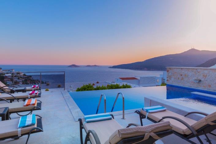 Image No.2-Villa / Détaché de 4 chambres à vendre à Kalkan