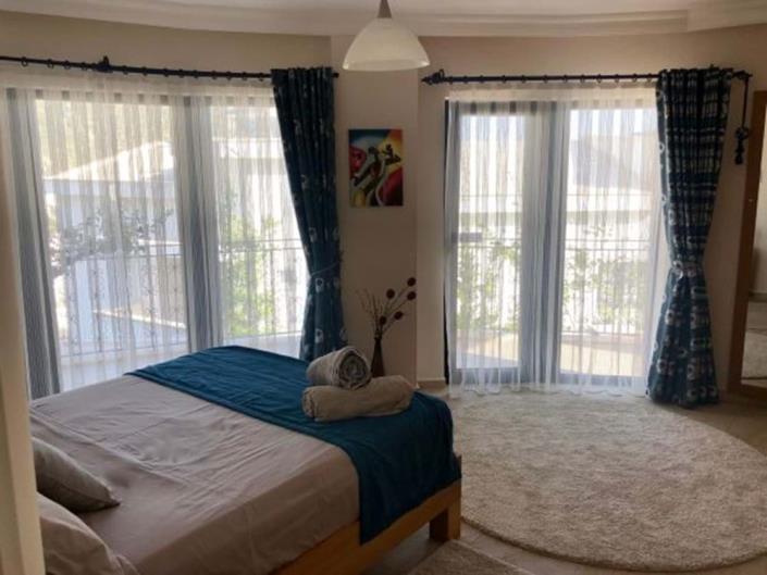 Image No.21-4 Bed Villa / Detached for sale