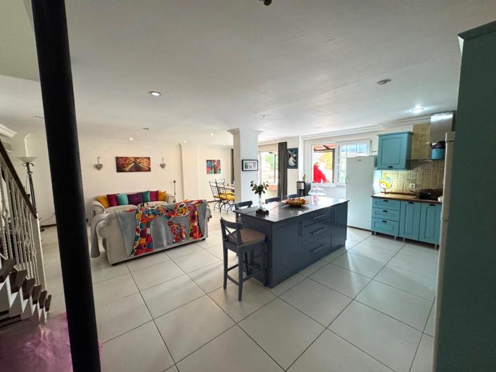 Image No.6-3 Bed Apartment for sale