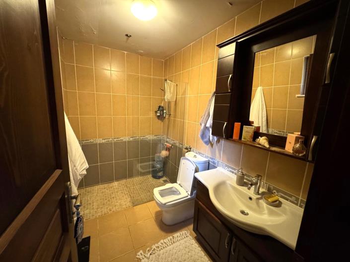 Image No.9-3 Bed Apartment for sale