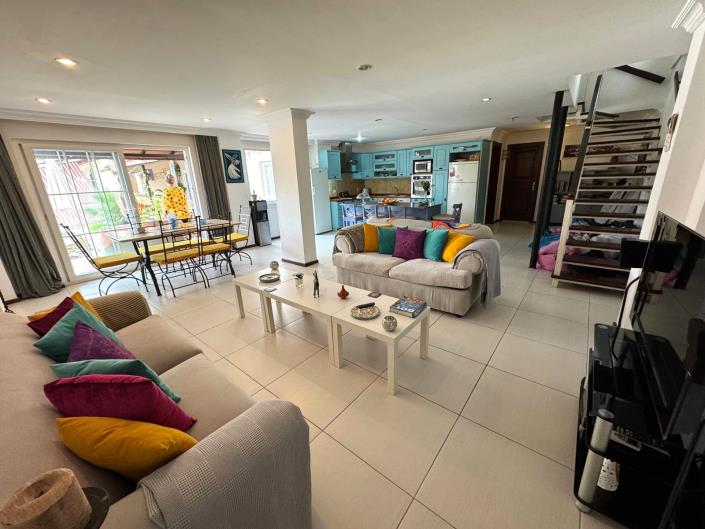 Image No.3-3 Bed Apartment for sale