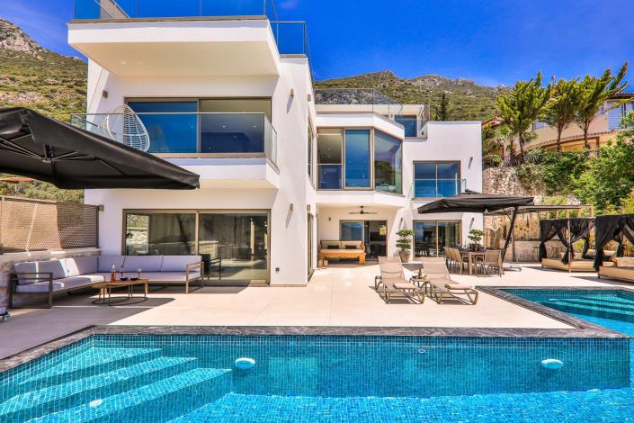 Image No.2-4 Bed Villa / Detached for sale