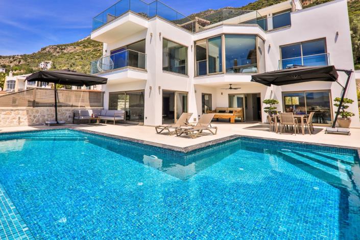 Image No.5-4 Bed Villa / Detached for sale