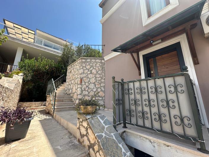 Image No.34-5 Bed Villa / Detached for sale