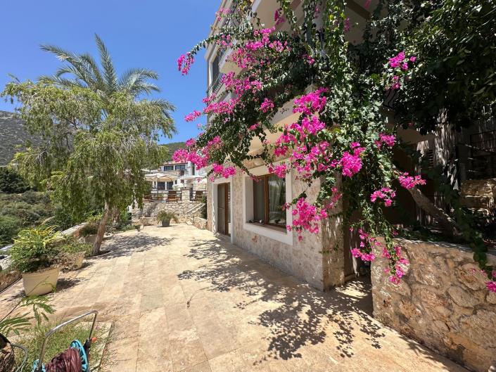 Image No.38-5 Bed Villa / Detached for sale