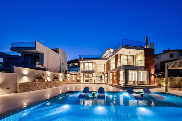 Image No.36-5 Bed Villa / Detached for sale