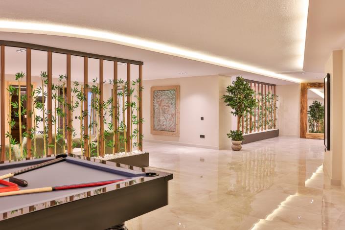 Image No.44-5 Bed Villa / Detached for sale