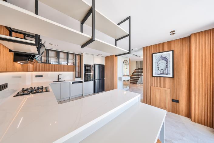 Image No.13-5 Bed Villa / Detached for sale