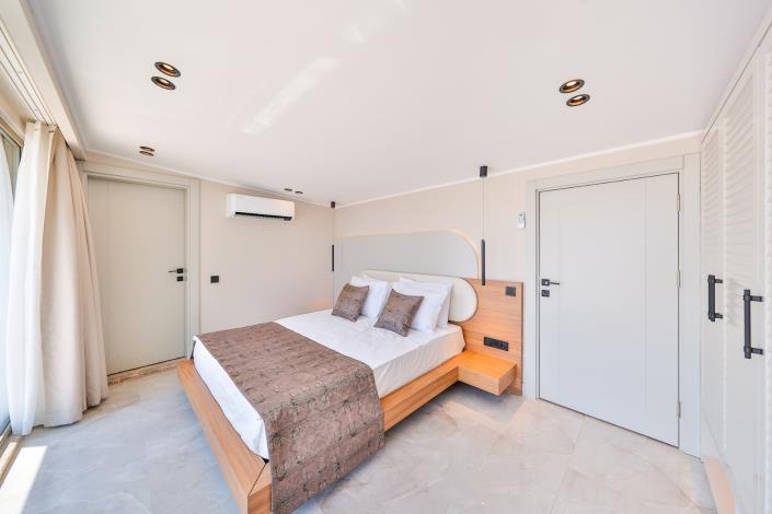 Image No.21-5 Bed Villa / Detached for sale