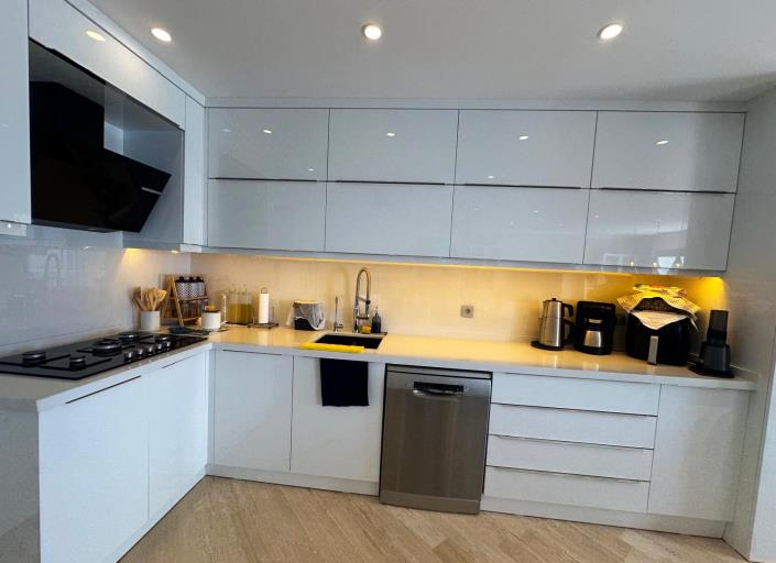 Image No.20-2 Bed Apartment for sale