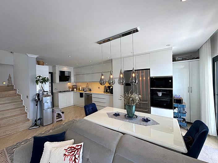 Image No.18-2 Bed Apartment for sale