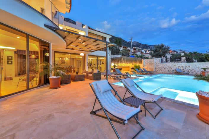 Image No.46-5 Bed Villa / Detached for sale