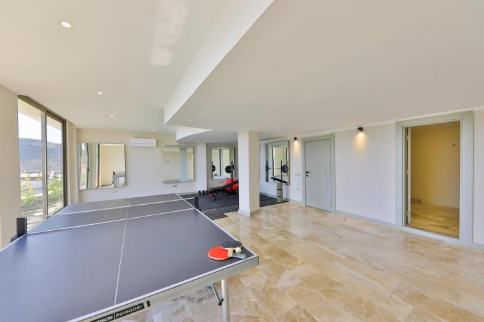 Image No.41-5 Bed Villa / Detached for sale