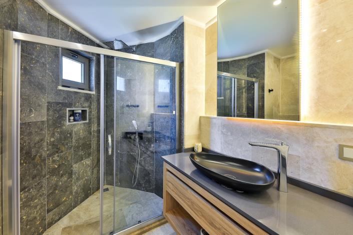 Image No.39-5 Bed Villa / Detached for sale