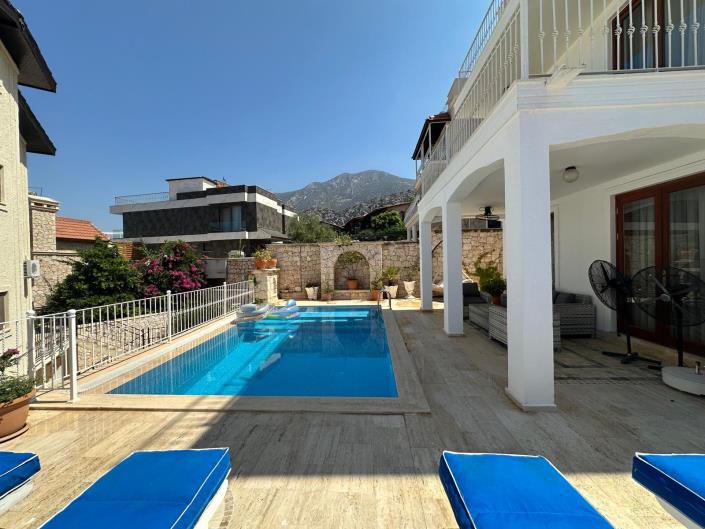 Image No.3-4 Bed Villa / Detached for sale