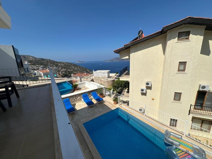 Image No.28-4 Bed Villa / Detached for sale