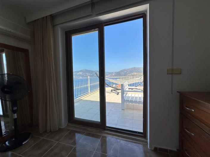 Image No.48-4 Bed Villa / Detached for sale