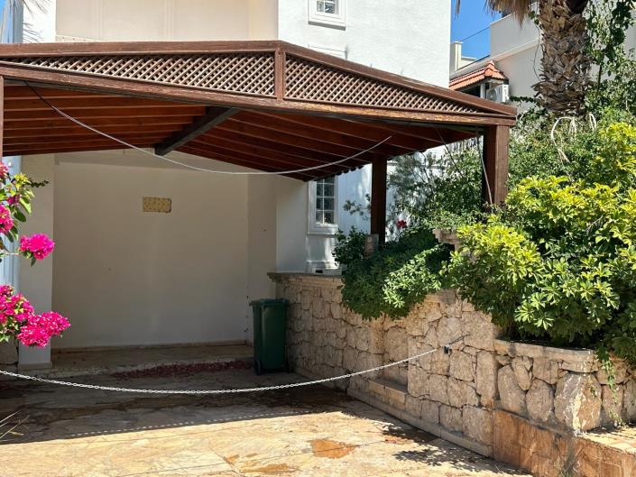 Image No.53-4 Bed Villa / Detached for sale