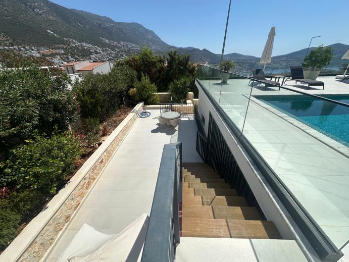 Image No.15-6 Bed Villa / Detached for sale