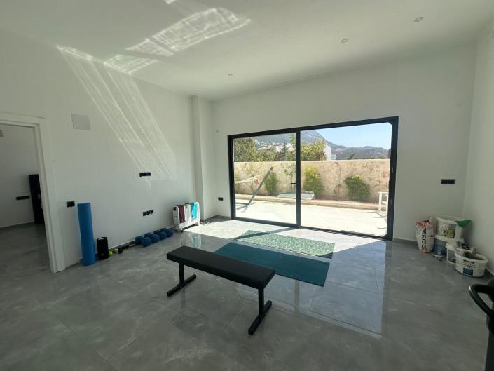 Image No.56-6 Bed Villa / Detached for sale