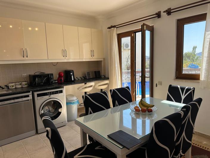 Image No.17-4 Bed Villa / Detached for sale