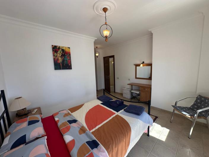 Image No.28-4 Bed Villa / Detached for sale