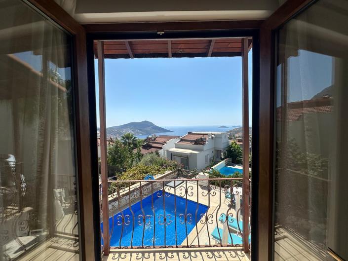 Image No.33-4 Bed Villa / Detached for sale