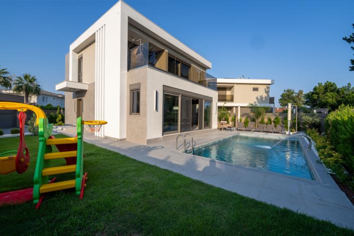 Image No.11-3 Bed Villa / Detached for sale