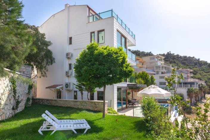 Image No.6-5 Bed Villa / Detached for sale