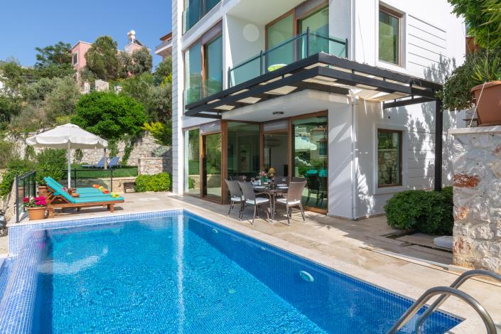 Image No.4-5 Bed Villa / Detached for sale