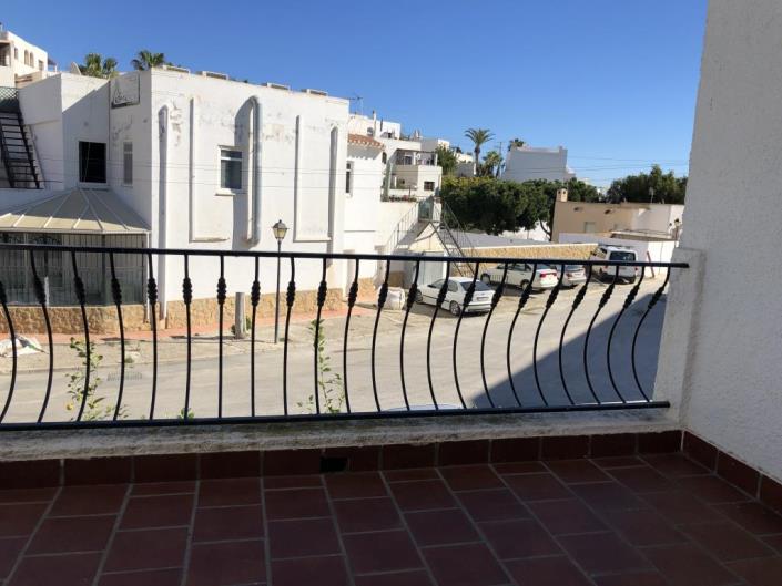 Image No.24-4 Bed Villa / Detached for sale