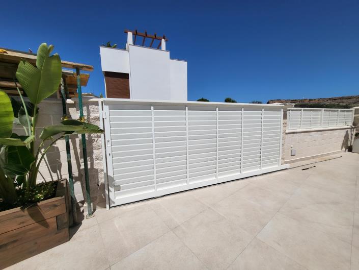 Image No.6-3 Bed Villa / Detached for sale