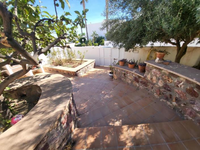 Image No.38-6 Bed Villa / Detached for sale