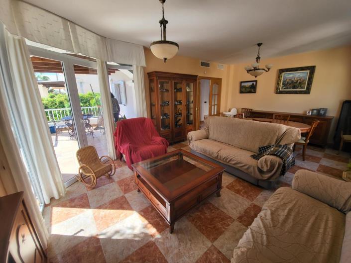 Image No.12-6 Bed Villa / Detached for sale