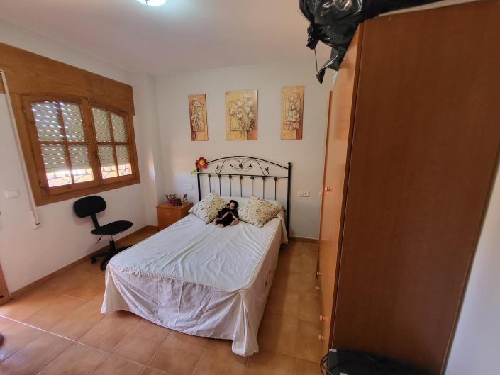 Image No.13-5 Bed House for sale