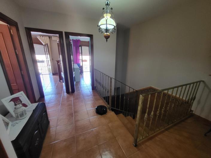 Image No.15-5 Bed House for sale