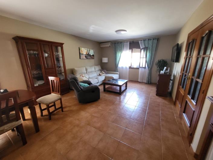 Image No.4-5 Bed House for sale