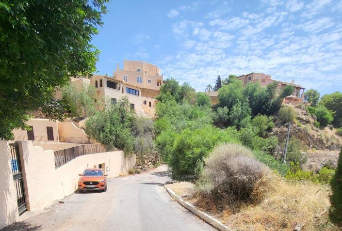 Image No.6-3 Bed Villa / Detached for sale