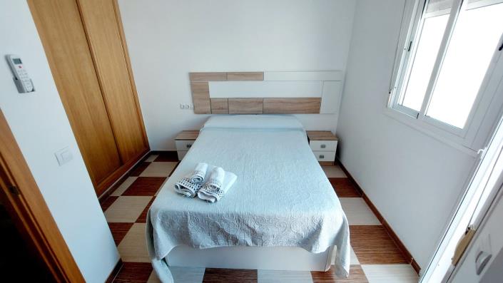 Image No.10-3 Bed House for sale