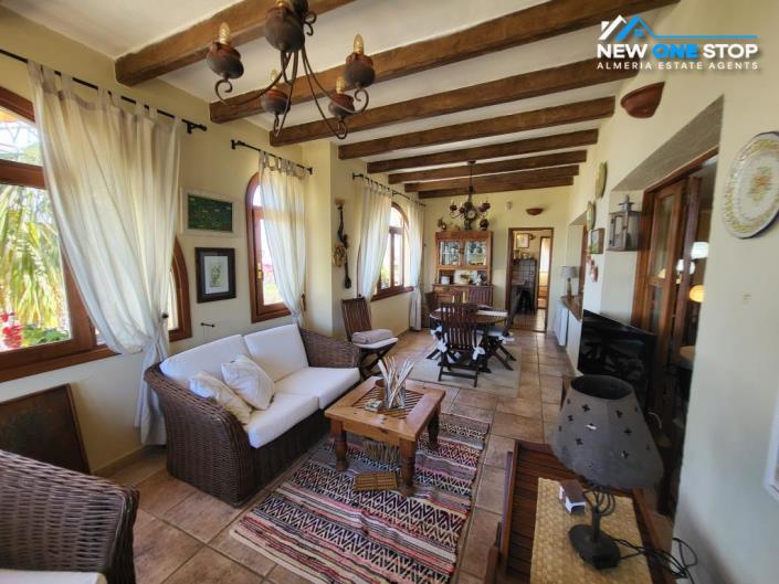 Image No.12-3 Bed House for sale