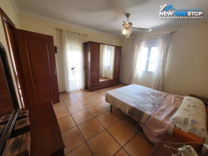 Image No.19-4 Bed Villa / Detached for sale