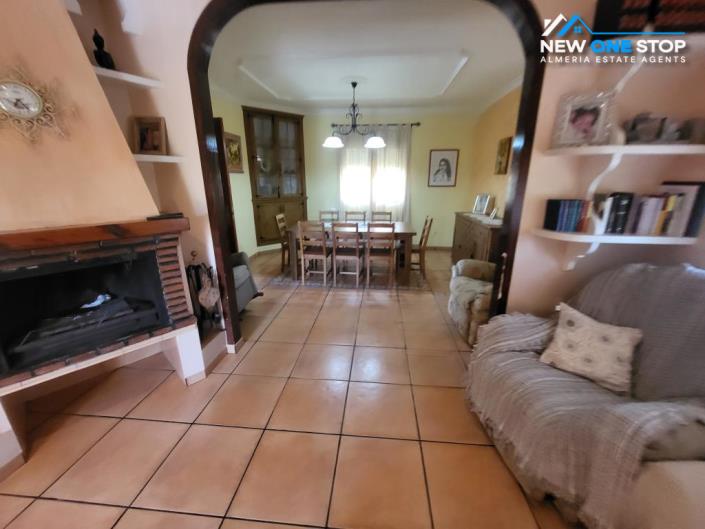 Image No.12-4 Bed Villa / Detached for sale