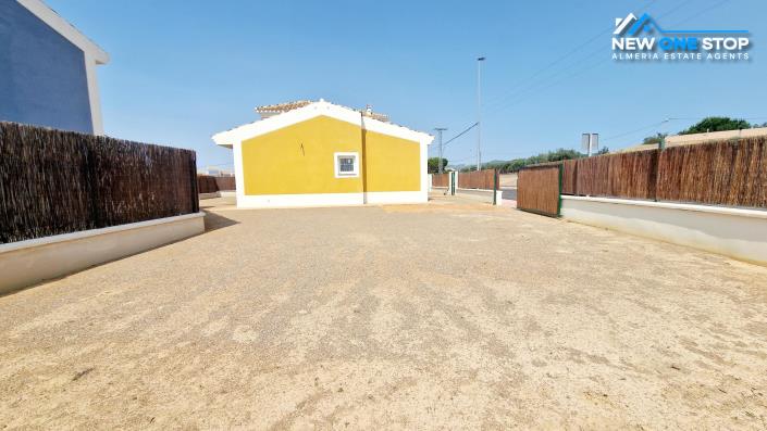 Image No.21-3 Bed Villa / Detached for sale