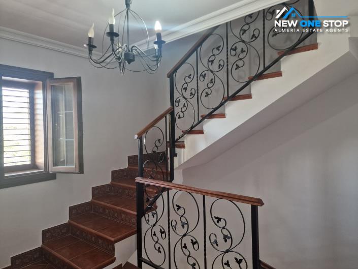 Image No.43-Villa de 9 chambres à vendre à Barriada de Cela