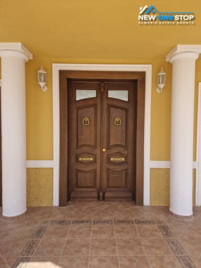 Image No.24-Villa de 9 chambres à vendre à Barriada de Cela