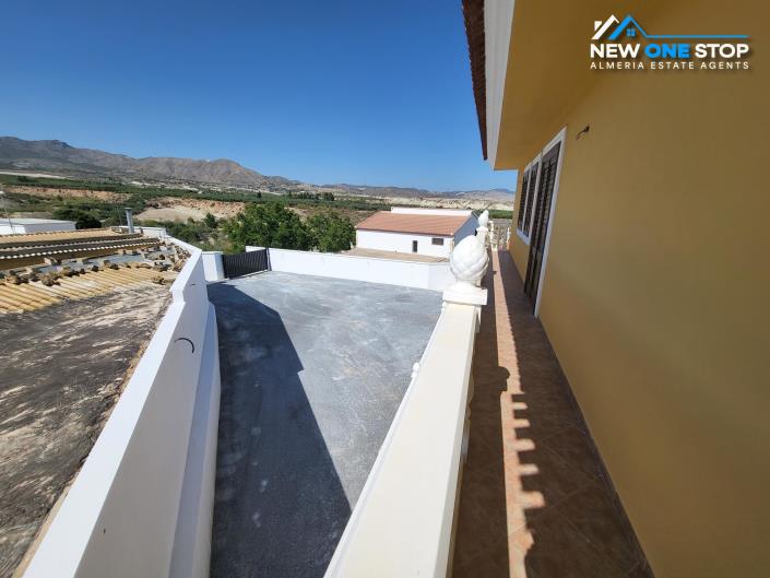 Image No.53-Villa de 9 chambres à vendre à Barriada de Cela